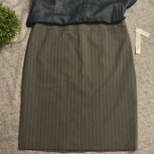 Apt 9 charcoal gray pinstripe stretch pencil skirt